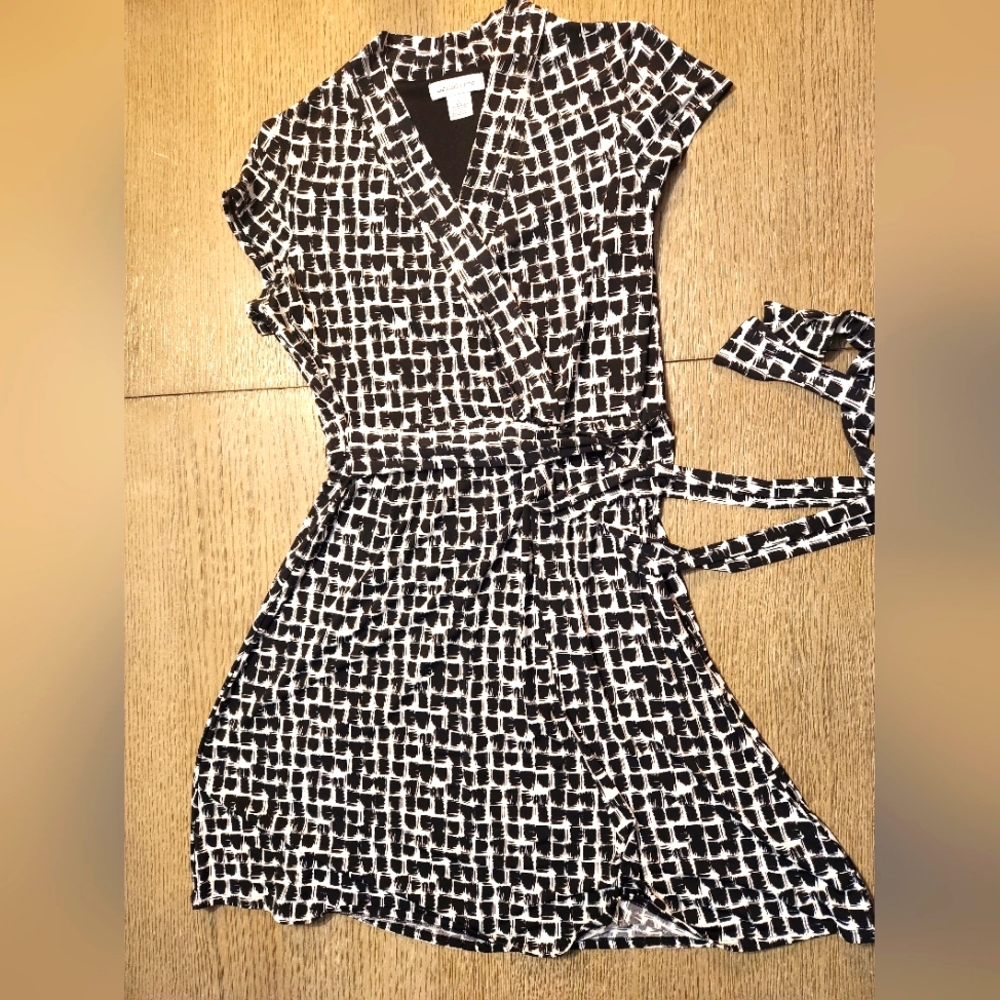 Liz Claiborne mock wrap dress